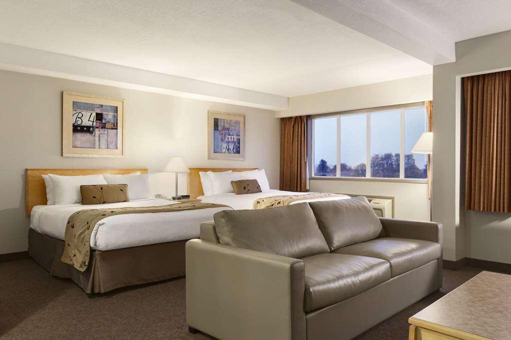 Days Inn By Wyndham Victoria Airport Сидни Стая снимка